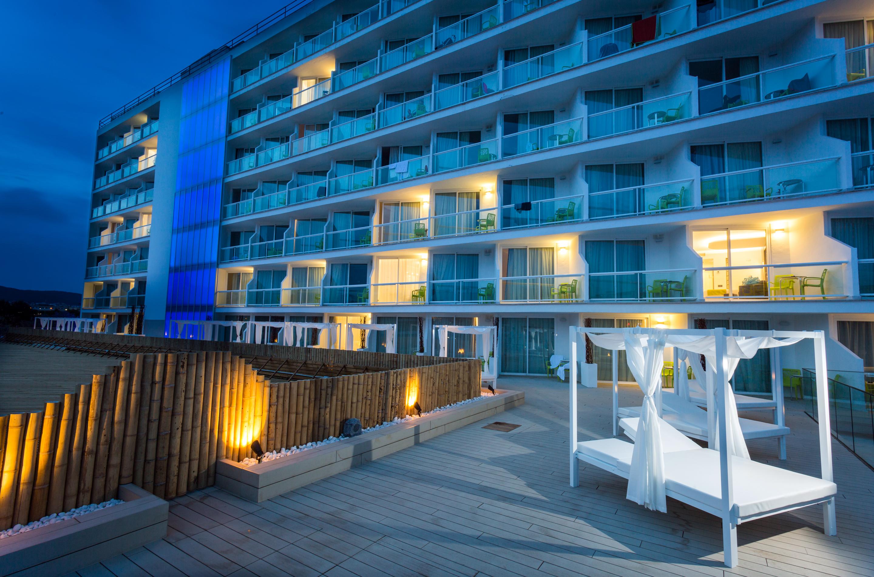 The Ibiza Twiins - 4* Sup Hotell Platja d'en Bossa Eksteriør bilde