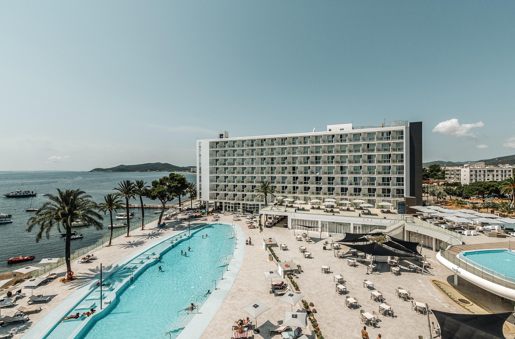The Ibiza Twiins - 4* Sup Hotell Platja d'en Bossa Eksteriør bilde