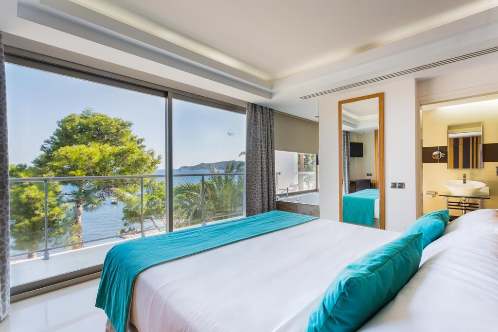 The Ibiza Twiins - 4* Sup Hotell Platja d'en Bossa Eksteriør bilde