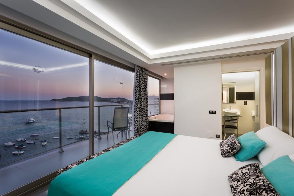 The Ibiza Twiins - 4* Sup Hotell Platja d'en Bossa Eksteriør bilde